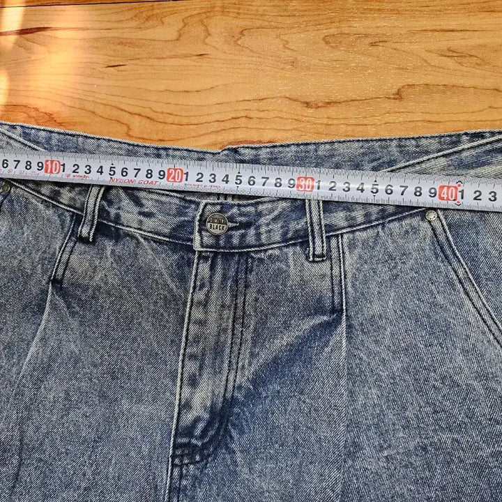 [BUNJANG] Dimitri Black Denim Bermuda Shorts Light Blue / 디미트리블랙 데님 버뮤다 팬츠 라이트블루 4사이즈 34~36
