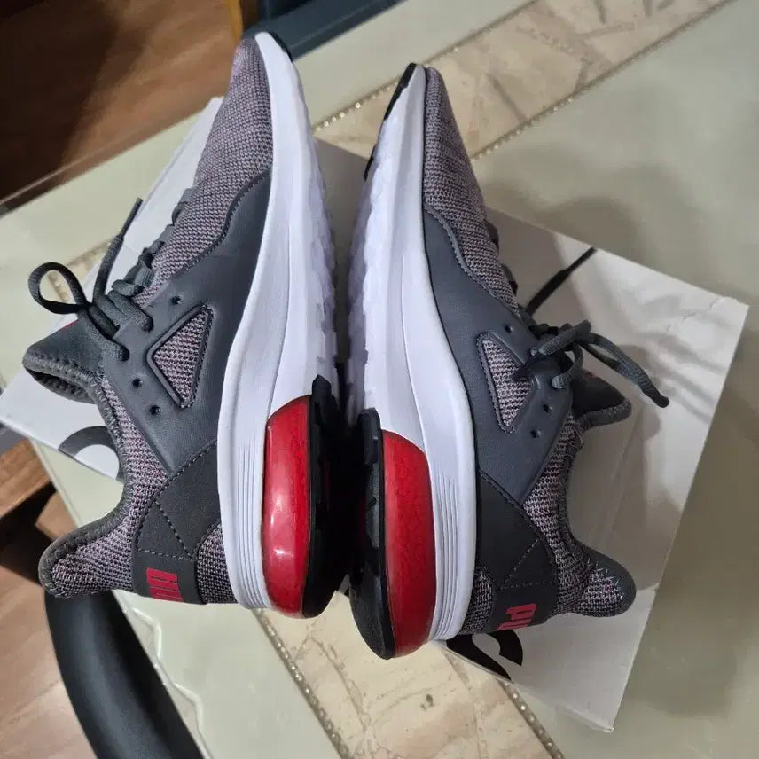 [BUNJANG] Puma Running Shoes Gray/Red / 푸마 운동화 런닝화 그레이/레드 새상품입니다