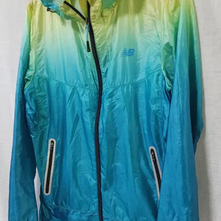 [SOLD OUT] 뉴발란스 정품 런닝 여름 한겹 바람막이 자켓 달리기 점퍼 95