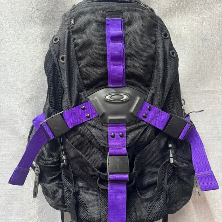 [BUNJANG] Oakley Icon Pack 3.0 Black/Purple Backpack / 오클리 아이콘 팩 3.0 블랙/퍼플 백팩