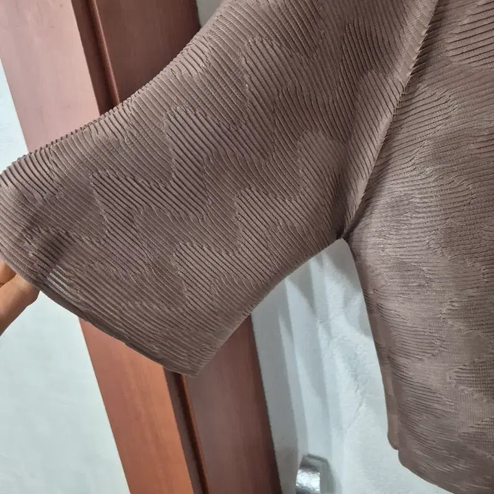 [BUNJANG] Pleats Round Neck Brown Jacket / 플리츠 라운드넥 브라운 자켓