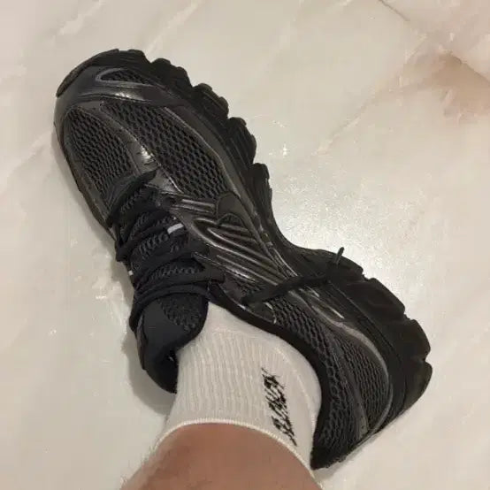 [BUNJANG] Nike Maxmoto 2k All Black &amp; Grey Sneakers / 나이키 맥스모토 2k 올블랙&amp;그레이 265