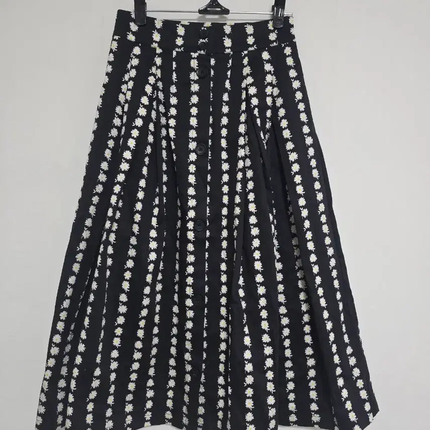 [BUNJANG] MAJE Daisy Flower Button Long Skirt / 마쥬 MAJE 데이지 플라워 버튼 롱 스커트 네이비 1사이즈