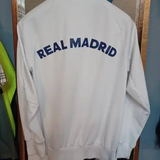 [BUNJANG] Adidas Real Madrid White Track Top Jersey (Size 110) / 아디다스 레알마드리드 화이트 트랙탑 져지 110