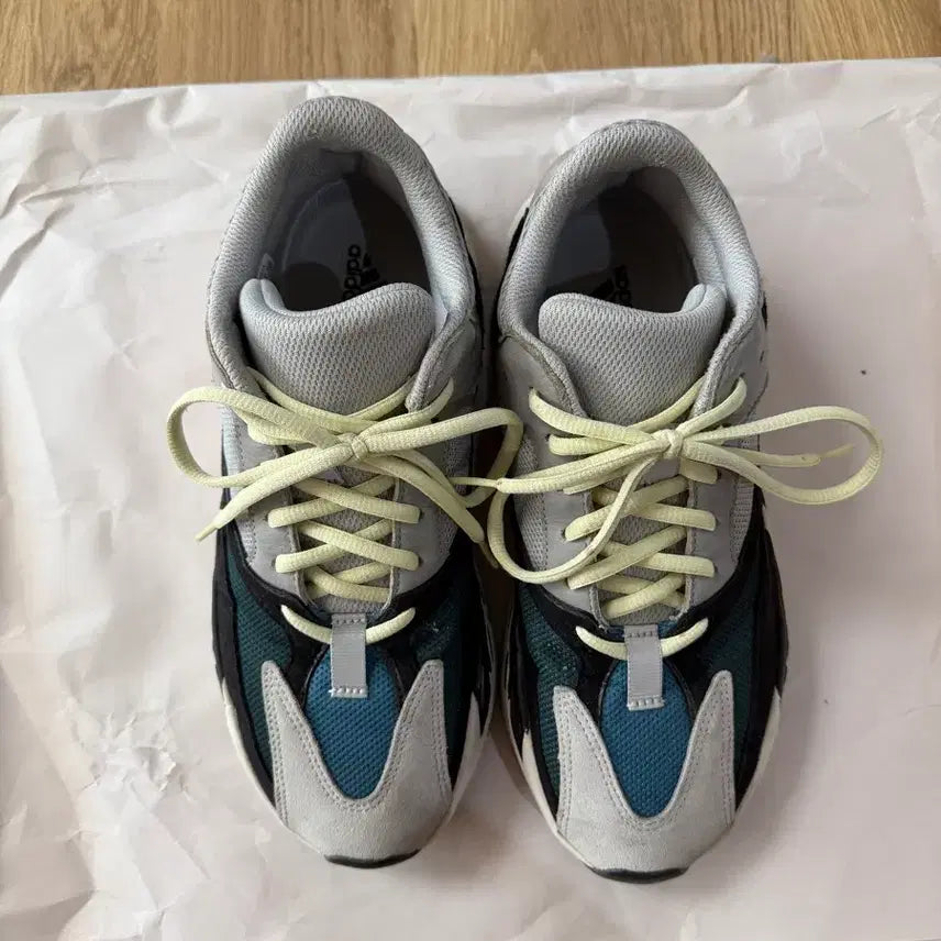 [SOLD OUT] 아디다스 이지부스트 700 OG 웨이브러너 2019 265