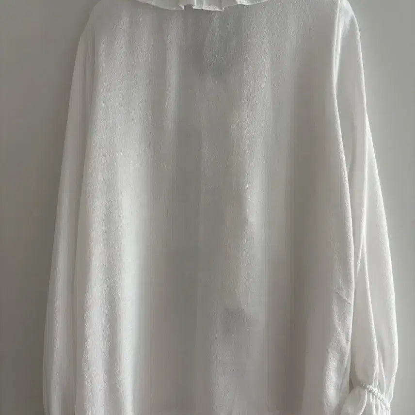 [BUNJANG] The Lil Velour Frill Blouse / 더릴 velour frill blouse