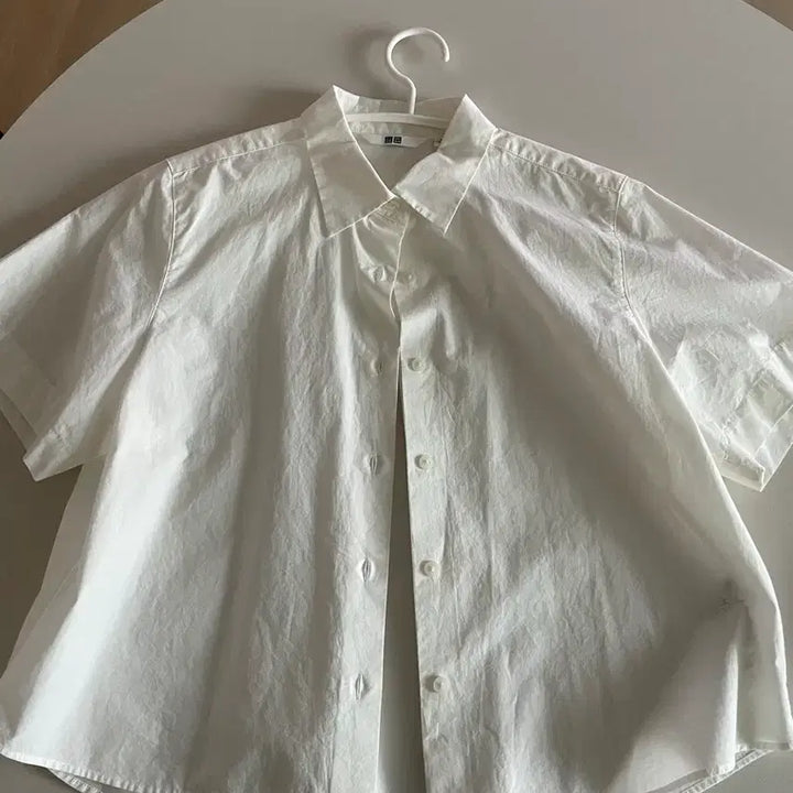 [SOLD OUT] 유니클로 여자 반팔 셔츠 새상품