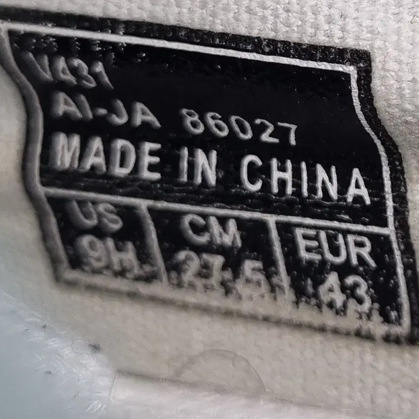 [BUNJANG] Vans Authentic Reissue 44 Sneakers (White) / ooo 반스 어센틱 리이슈 44 스니커즈 230