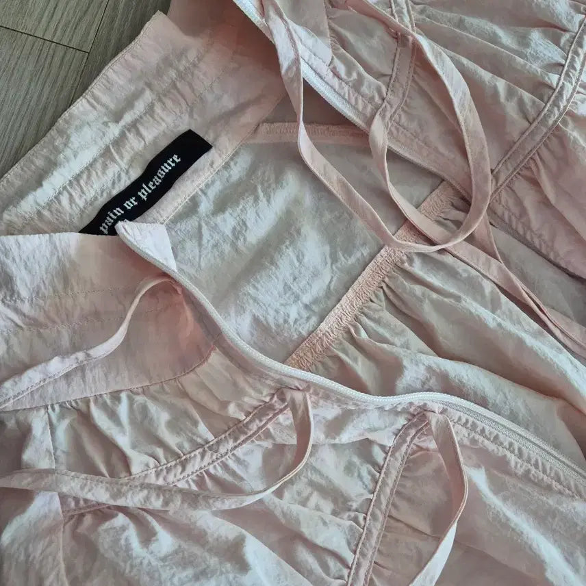 [BUNJANG] Pain or Pleasure Lucy Windbreaker Pink / 페인오어플레져 루시 윈드브레이커 바람막이 핑크