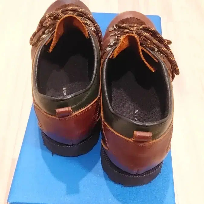 [BUNJANG] Romantic Move Hiking Boots (Size 265) / 로맨틱무브 마운틴슈즈 하이킹 부츠 265