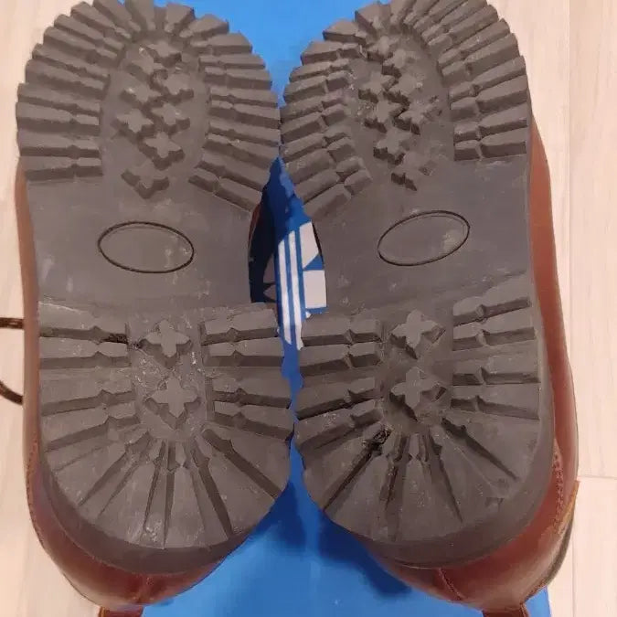 [BUNJANG] Romantic Move Hiking Boots (Size 265) / 로맨틱무브 마운틴슈즈 하이킹 부츠 265