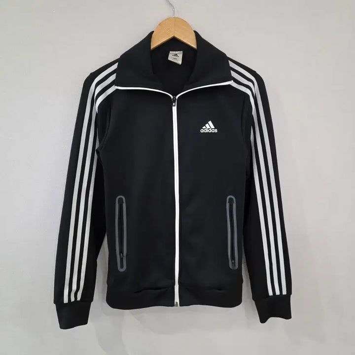 [BUNJANG] Adidas Three-Stripe Track Jacket Black (Size 95) / 아디다스 삼선 트랙 자켓 블랙 95