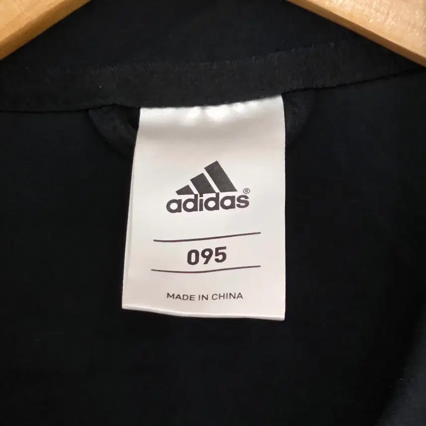 [BUNJANG] Adidas Three-Stripe Track Jacket Black (Size 95) / 아디다스 삼선 트랙 자켓 블랙 95
