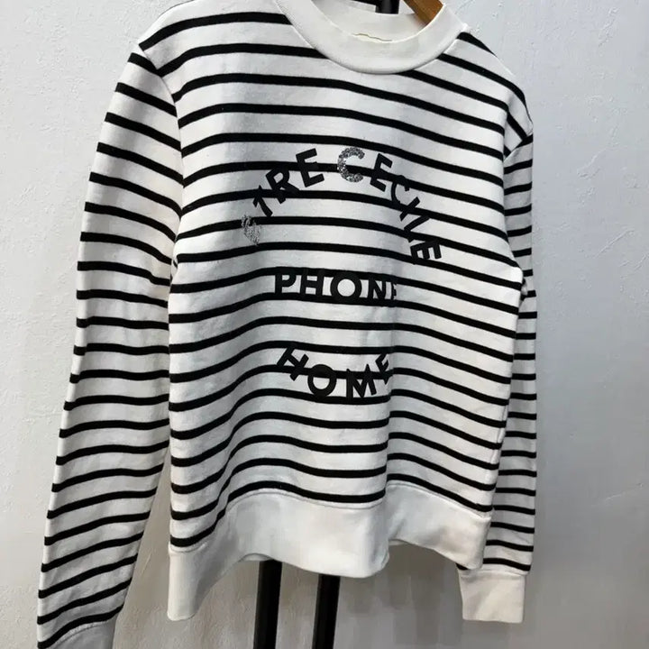 [BUNJANG] Etre Cecile Striped Pattern Sweatshirt / 정품) 에뜨르 세실 스트라이프 패턴 맨투맨 S
