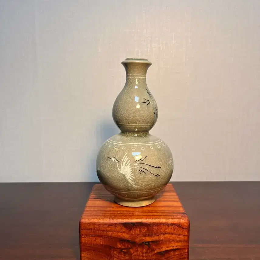 [SOLD OUT] 고려청자 운학문 호리병