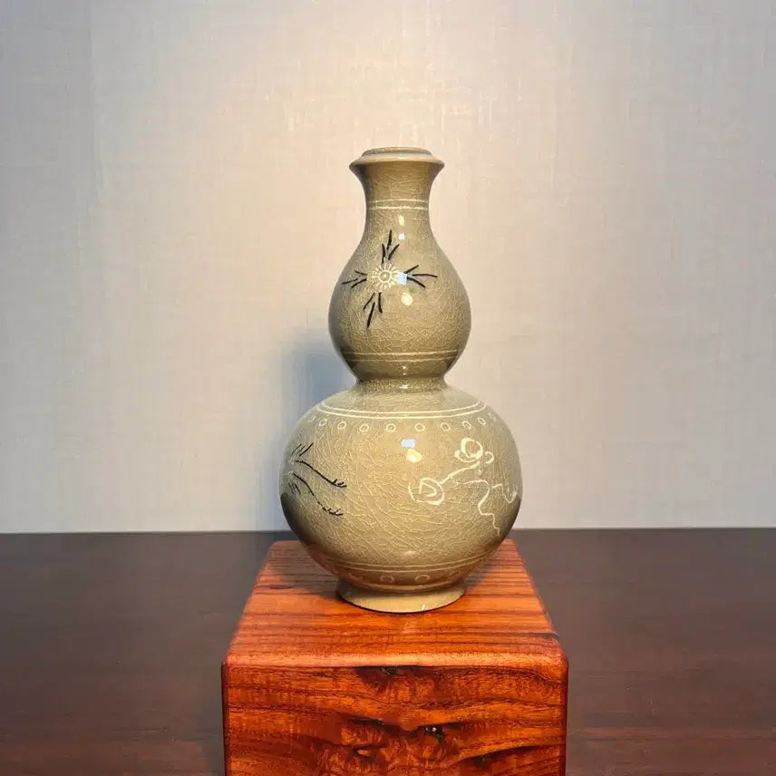 [SOLD OUT] 고려청자 운학문 호리병