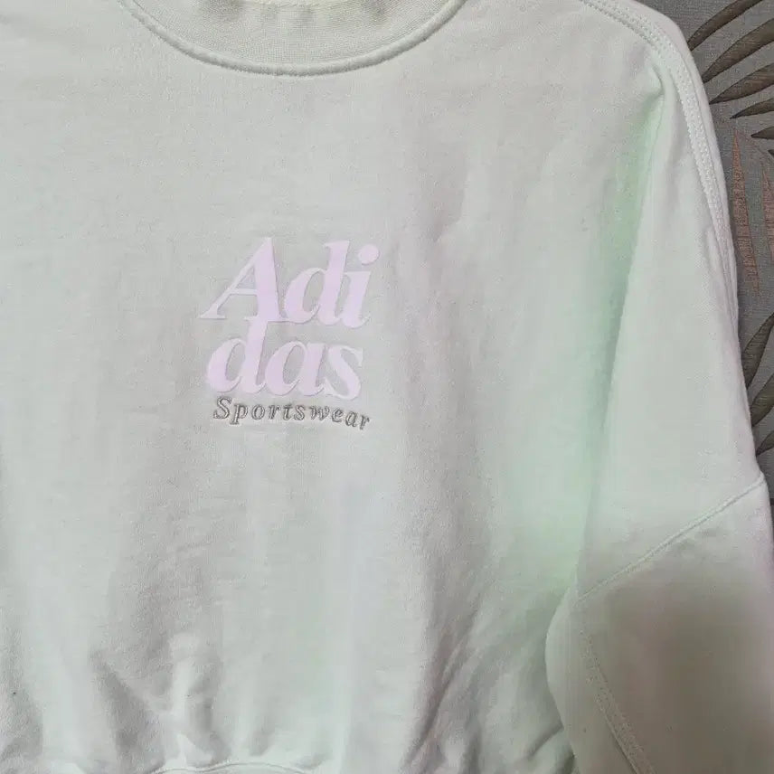 [BUNJANG] Adidas Mint Green Sweatshirt / 아디다스 스웨트셔츠 민트색