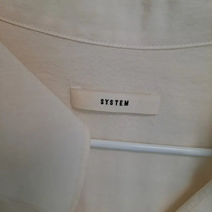 [BUNJANG] SYSTEM Ivory Blouse with Frill Sleeves / SYSTEM 아이보리 블라우스 프릴 소매