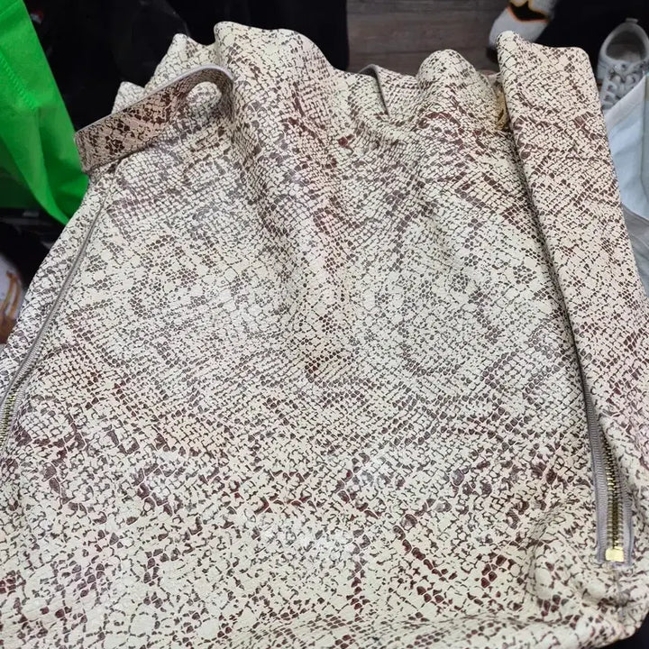 [BUNJANG] Alexander Ivory Snakeskin Pattern Shoulder Bag / 알랙산더. 아이보리 뱀피 무늬 숄더백