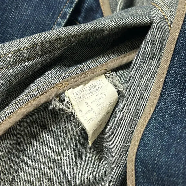 [BUNJANG] Guess Washed Denim Work Jacket / 게스 진 배색 워싱 워크 청자켓