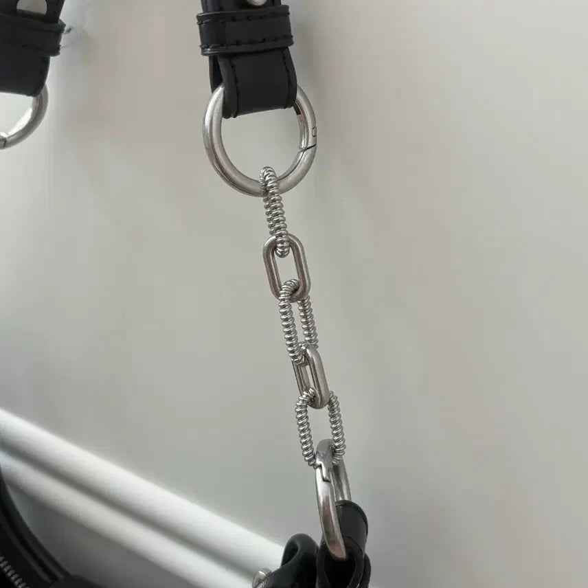 [BUNJANG] Charles &amp; Keith Hobo Bag / 찰스앤키스 호보백