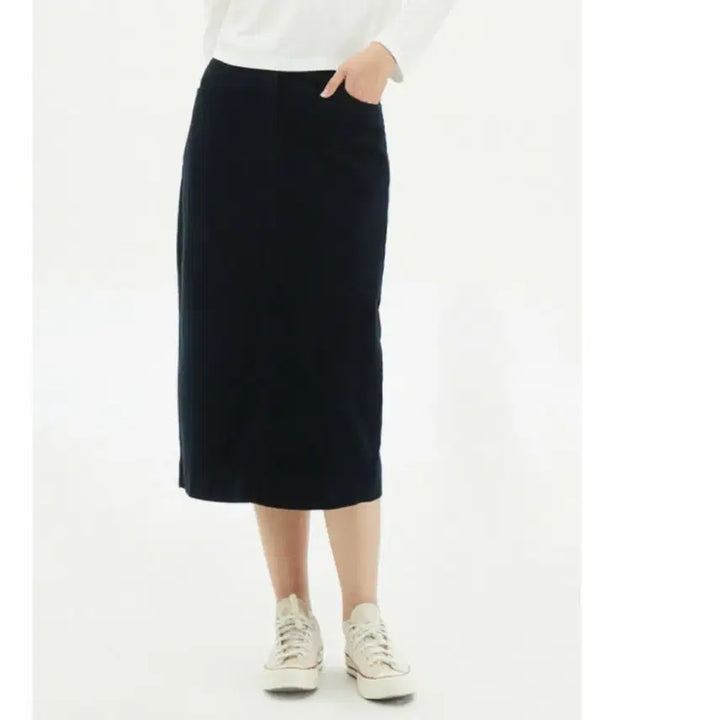 [SOLD OUT] 단종 새상품) 탑텐 코듀로이 밴딩 뒷트임 미디/h라인 롱스커트 네이비