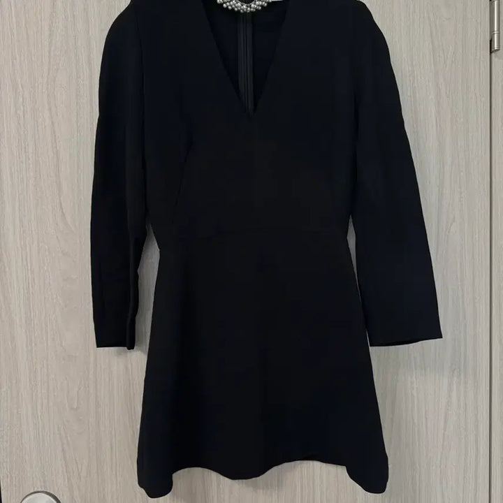 [SOLD OUT] 산드로 블랙 진주넥 원피스 34