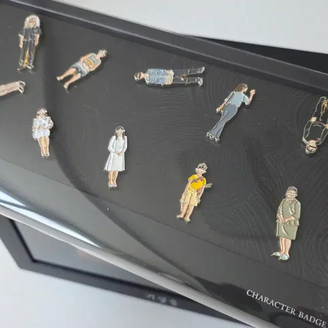 [BUNJANG] Parasite Diorama Badge Collection / (한정판) 영화 기생충 디오라마 뱃지 컬렉션