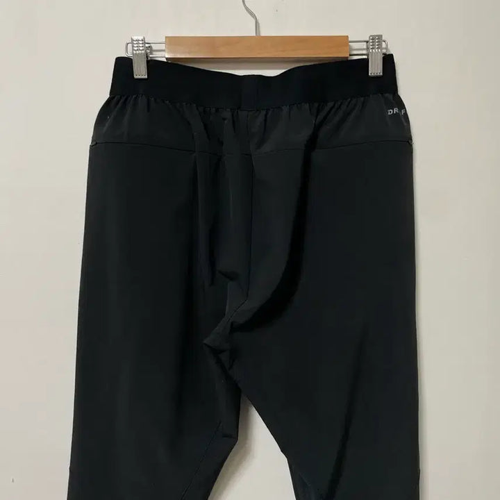 [BUNJANG] Nike Jordan Dri-FIT Functional Spandex Cropped Pants / 30-32 나이키 조던 드라이핏 기능성 스판 밴딩 8부팬츠 바지 정품
