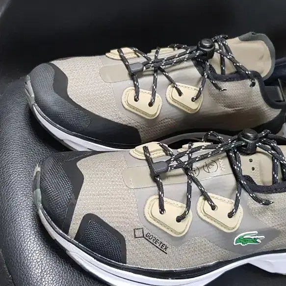 [BUNJANG] Lacoste Gore-Tex Sneakers 250 / 라코스테 고어텍스 스니커즈 운동화 250