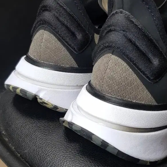 [BUNJANG] Lacoste Gore-Tex Sneakers 250 / 라코스테 고어텍스 스니커즈 운동화 250