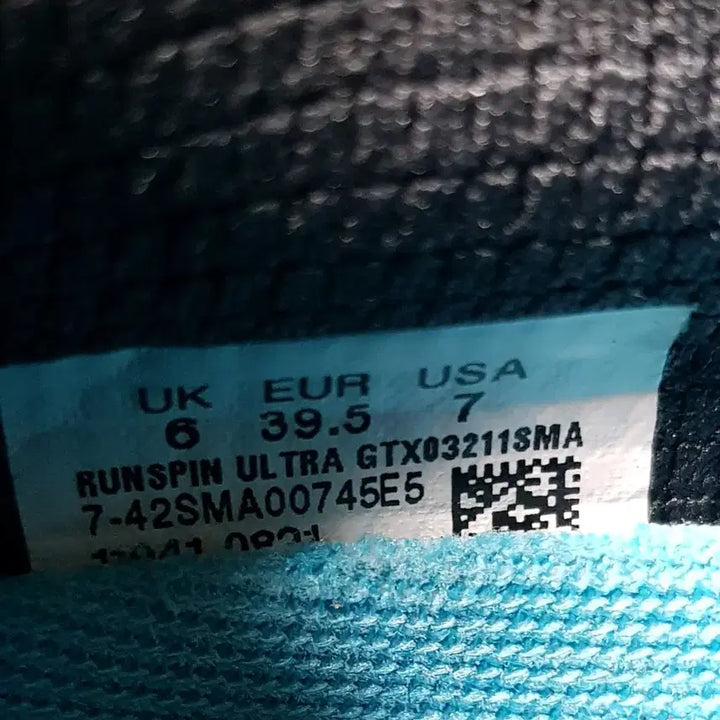 [BUNJANG] Lacoste Gore-Tex Sneakers 250 / 라코스테 고어텍스 스니커즈 운동화 250