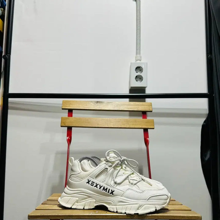 [BUNJANG] Xexymix X-1 White Sneakers / 250) 젝시믹스 운동화 남녀공용 신발 X-1 화이트 운동화