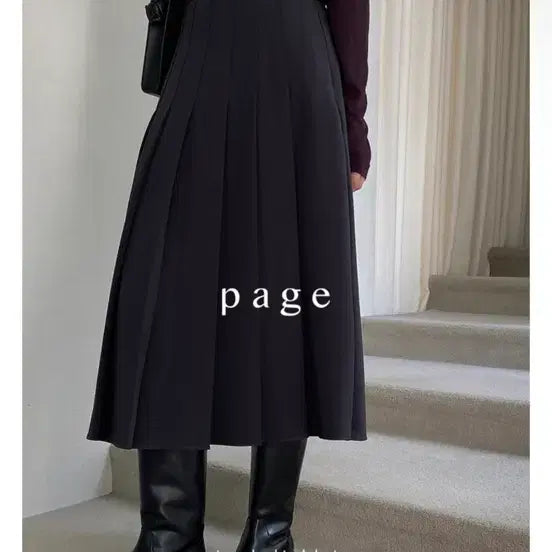 [BUNJANG] Kinda Beige Stella Buckle Pleated Skirt Charcoal S / 킨다베이지 스텔라 버클 플리츠 스커트 차콜 s