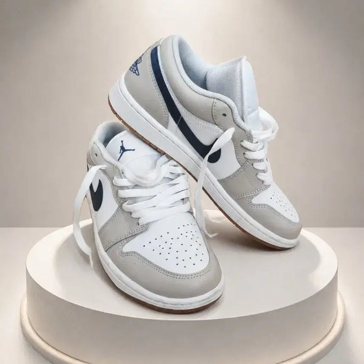 [BUNJANG] Nike Air Jordan 1 Low White Gray 250 Sneakers / 나이키 에어 조던 1 로우 화이트 그레이 250