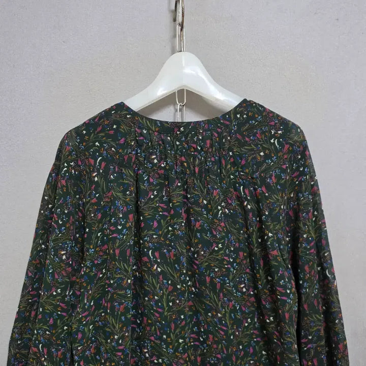 [BUNJANG] BCBG Chiffon Blouse / BCBG 시원한 쉬폰 블라우스 55  n4611