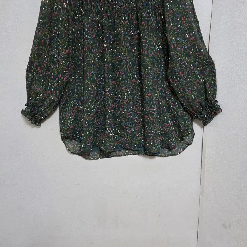 [BUNJANG] BCBG Chiffon Blouse / BCBG 시원한 쉬폰 블라우스 55  n4611