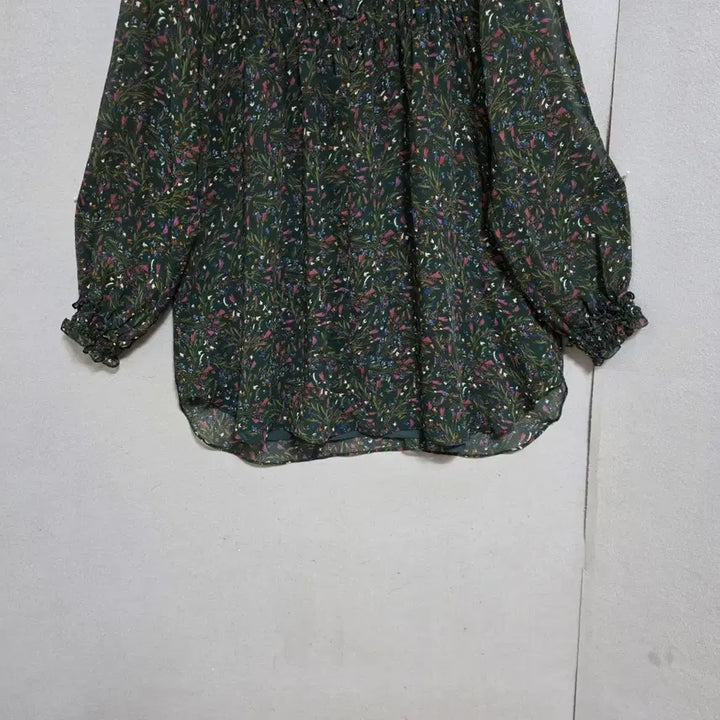 [BUNJANG] BCBG Chiffon Blouse / BCBG 시원한 쉬폰 블라우스 55  n4611