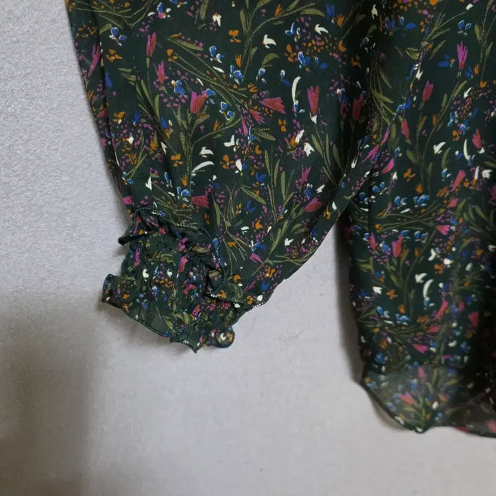 [BUNJANG] BCBG Chiffon Blouse / BCBG 시원한 쉬폰 블라우스 55  n4611