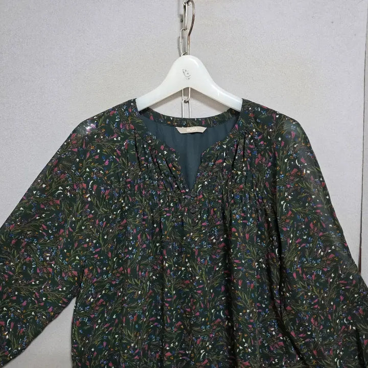 [BUNJANG] BCBG Chiffon Blouse / BCBG 시원한 쉬폰 블라우스 55  n4611