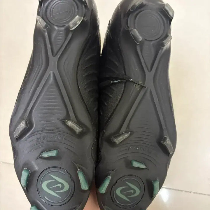 [BUNJANG] Nike Phantom GX2 Elite Football Boots / 나이키팬텀gx2엘리트 거의새상품급 급처 쿨거시 7만원