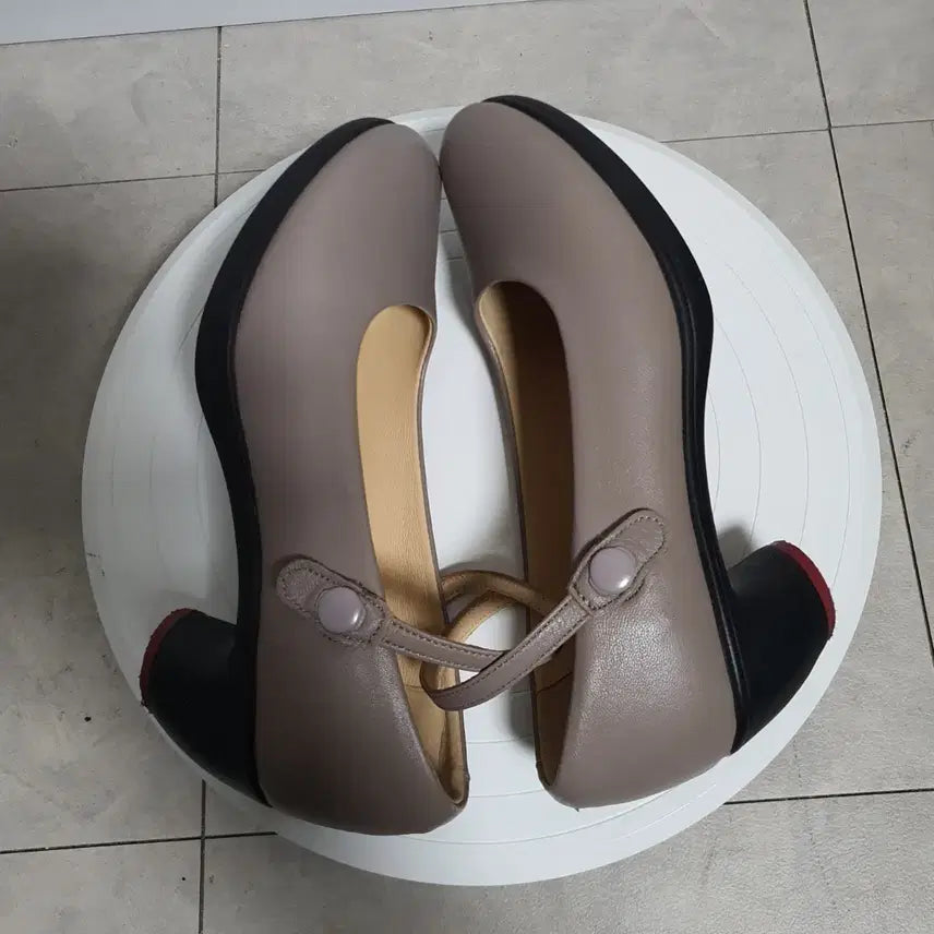 [BUNJANG] BRUMASS Mary Jane Shoes 235mm Gray / 브루마스 BRUMASS 메리제인 구두 235mm 그레이