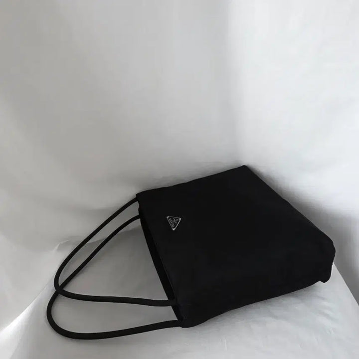 [SOLD OUT] [정품 PRADA] 프라다 두줄 나일론 여성 토트백 미디움