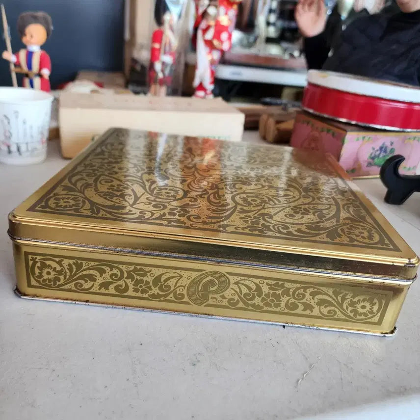 [BUNJANG] Vintage French Tin Can 23cm x 22cm / 프랑스 옛날 틴 깡통 크기23cmX22cm 높이5.3cm 7000원