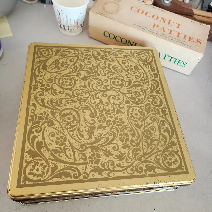 [BUNJANG] Vintage French Tin Can 23cm x 22cm / 프랑스 옛날 틴 깡통 크기23cmX22cm 높이5.3cm 7000원