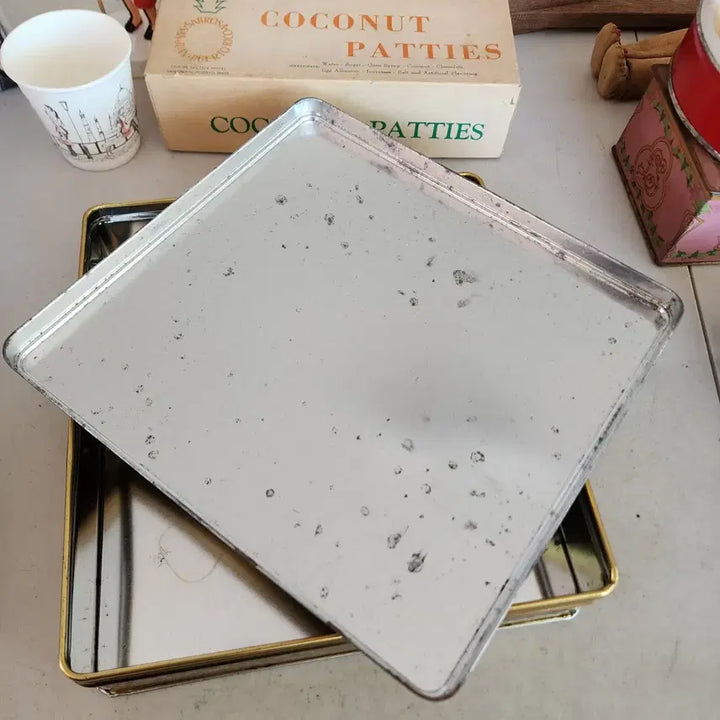 [BUNJANG] Vintage French Tin Can 23cm x 22cm / 프랑스 옛날 틴 깡통 크기23cmX22cm 높이5.3cm 7000원