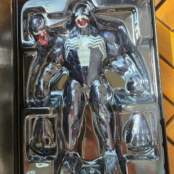 [BUNJANG] Marvel Venom 1/10 Scale Figure / 마블 베놈 1/10 스케일 피규어