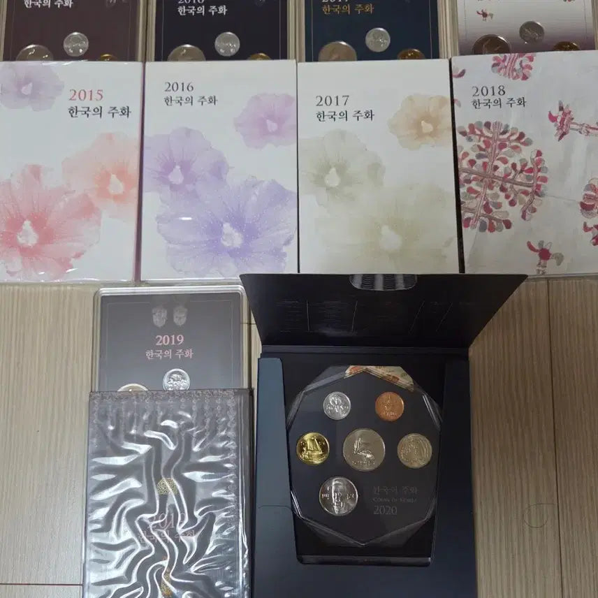[BUNJANG] Korean Coin Collection Mint Set (2015-2020) / 한국의 주화 컬렉션 2015-2020 민트세트