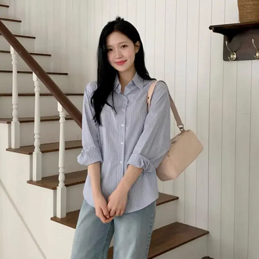 [SOLD OUT] 스트라이프 카라 긴팔 오버핏 셔츠 스카이블루/지그재그/에이블리