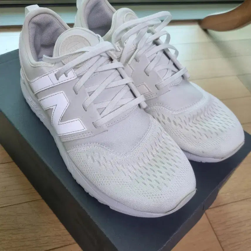 [BUNJANG] New Balance 247 Running Shoes / 뉴발 247 러닝화 245사이즈